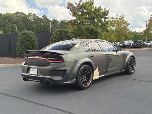Used 2021 Dodge Charger SRT Hellcat RWD image 3