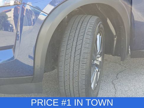 Used 2025 Nissan Pathfinder SV FWD image 32