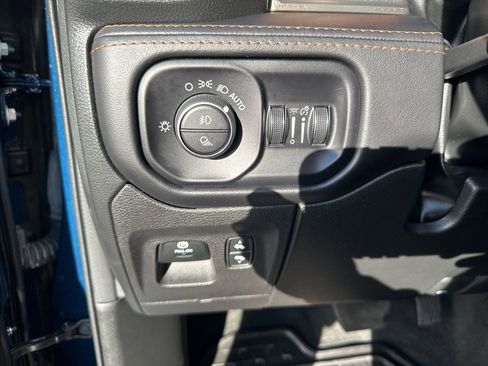 Used 2023 RAM 1500 Limited w/ Body Color Bumper Group image 14