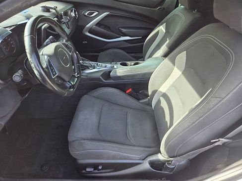 Used 2021 Chevrolet Camaro LT w/ Technology Package RWD image 10