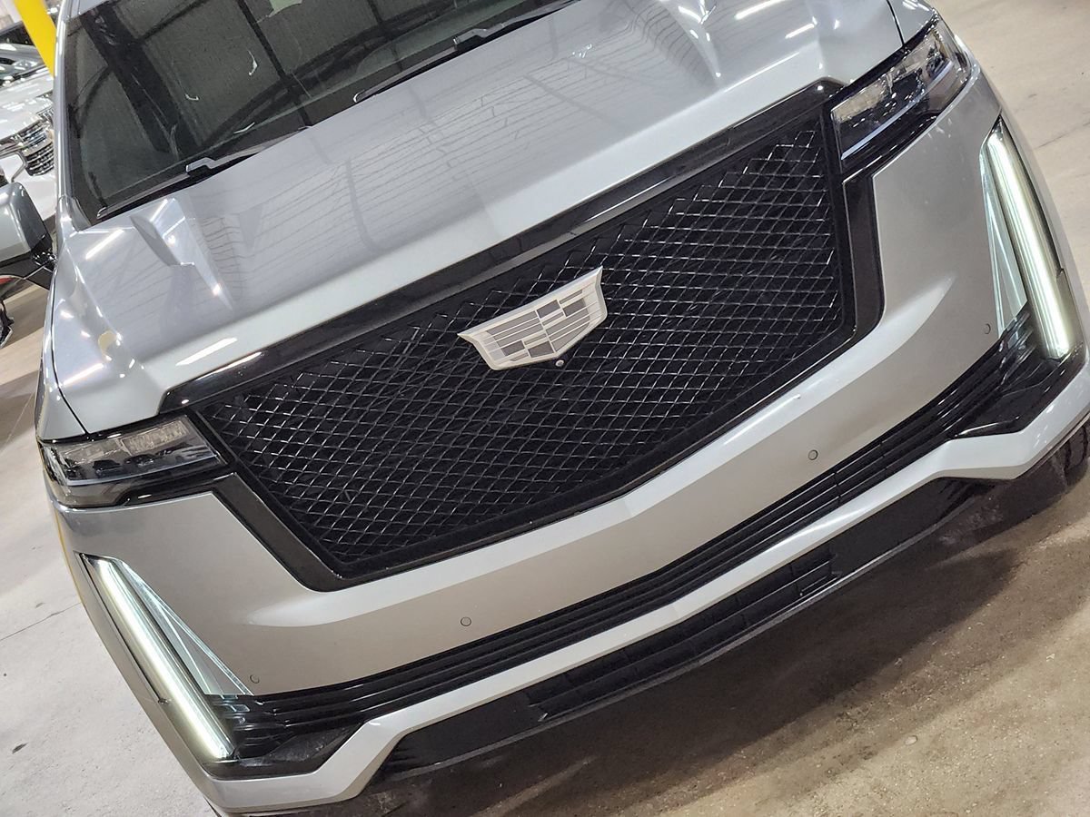 Used 2023 Cadillac Escalade ESV Sport w/ LPO, ONYX Package RWD image 19