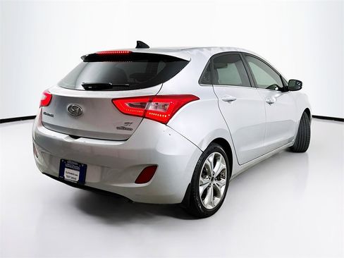 Used 2014 Hyundai Elantra GT w/ Option Group 03 image 7