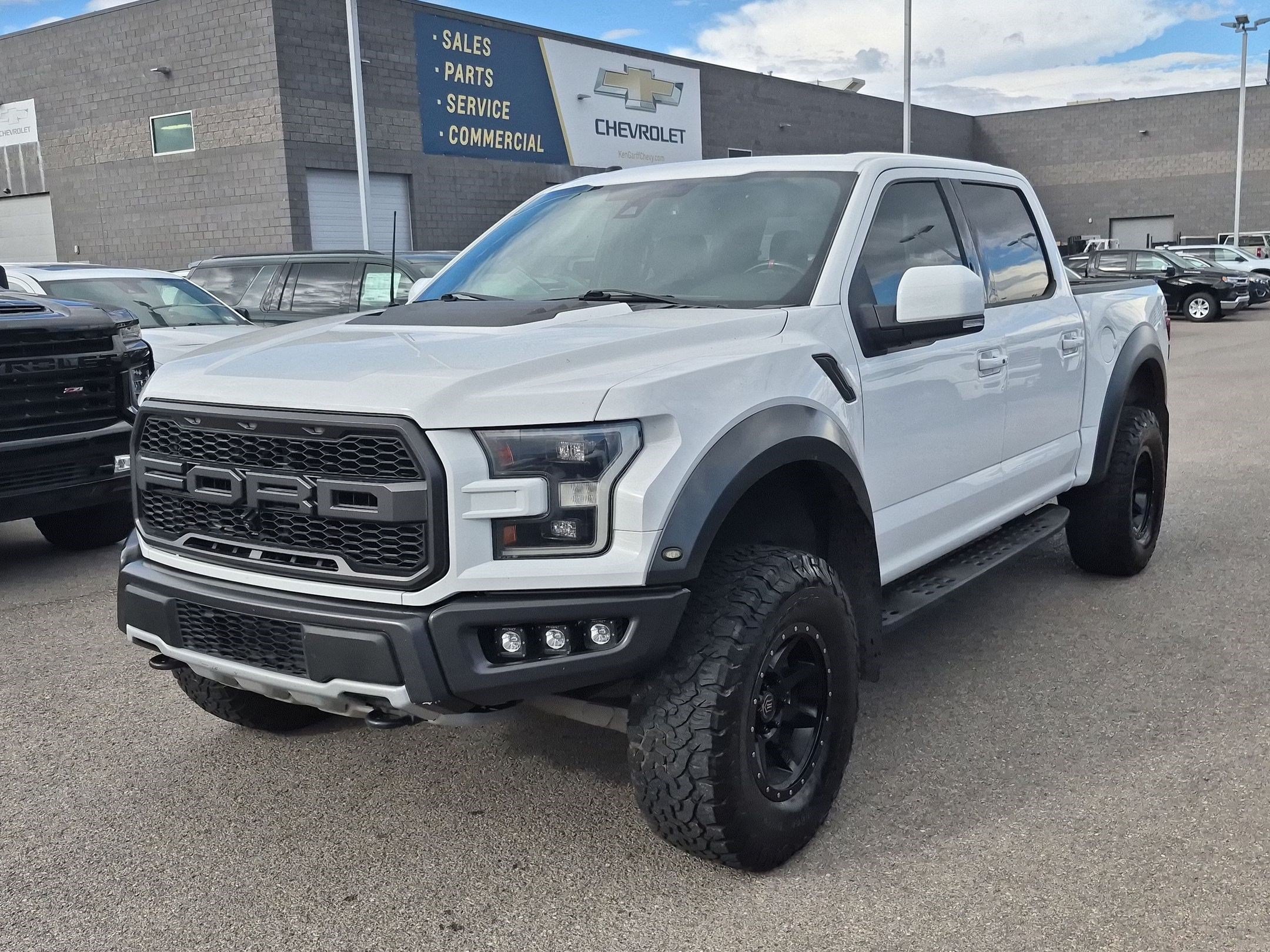 Used 2018 Ford F150 Raptor w/ Equipment Group 802A Luxury AWD/4WD image 8