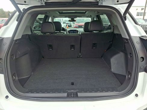 Certified 2022 GMC Terrain SLT w/ Infotainment Package II image 29