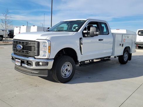 New 2026 Ford F250 XL w/ XL Chrome Package image 4