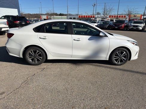 Used 2023 Kia Forte LXS image 6