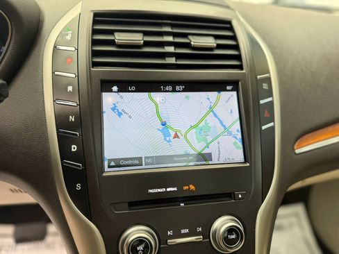Used 2019 Lincoln MKC Select w/ Select Plus Package AWD/4WD image 19