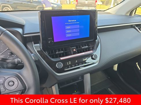 Used 2024 Toyota Corolla Cross LE AWD/4WD image 24