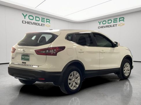 Used 2020 Nissan Rogue Sport S FWD image 7