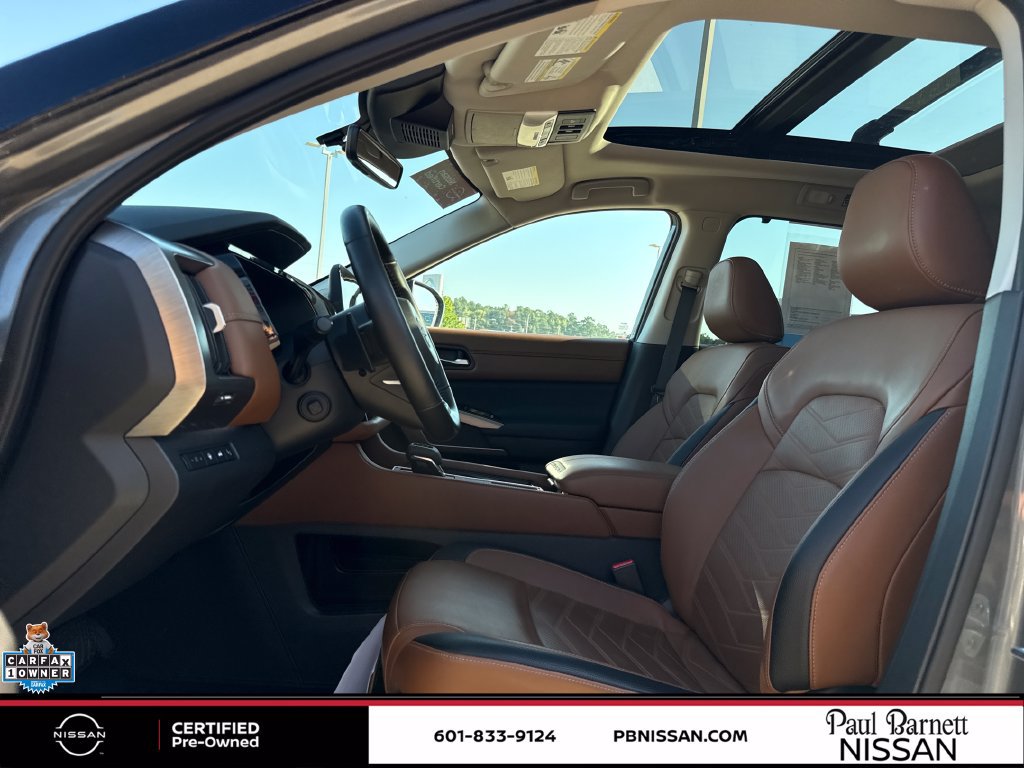 Certified 2025 Nissan Pathfinder Platinum FWD image 22