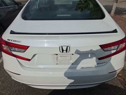 Used 2022 Honda Accord Sport image 4