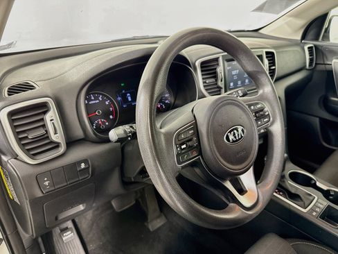 Used 2019 Kia Sportage LX w/ LX Popular Package AWD/4WD image 9