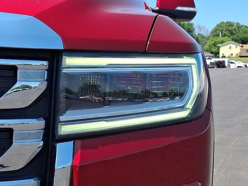 Used 2023 GMC Acadia SLE w/ Driver Convenience Package AWD/4WD image 9