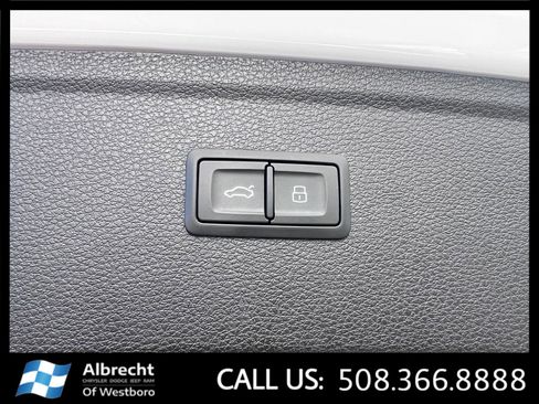 Used 2025 Audi Q5 2.0T Premium image 16