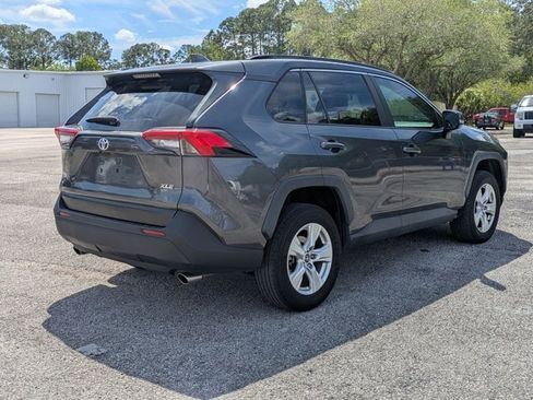 Used 2021 Toyota RAV4 XLE image 5