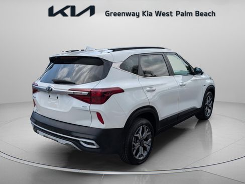 Certified 2021 Kia Seltos EX image 15