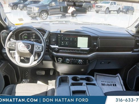 Used 2022 GMC Sierra 1500 SLE image 4