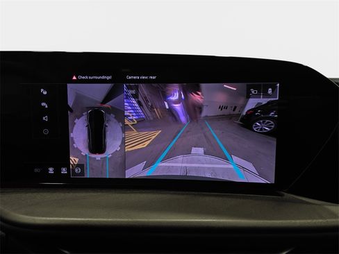 Certified 2025 Audi Q5 Prestige w/ 20" Wheel Package image 25