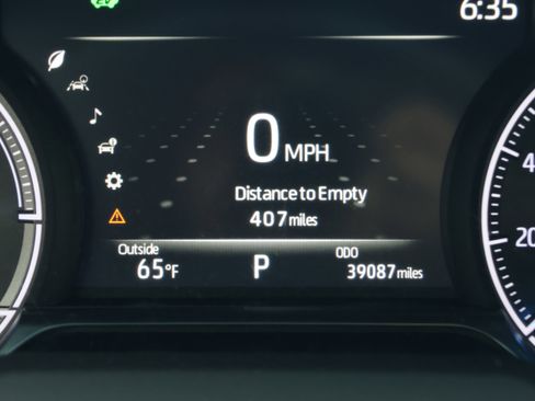 Used 2021 Toyota Venza XLE w/ Softex Package image 21