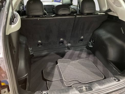 Used 2018 Jeep Compass Limited w/ Navigation Group image 21