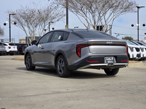 New 2026 Kia K4 LXS image 3
