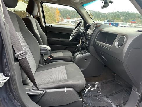 Used 2014 Jeep Patriot Sport w/ Power Value Group image 13