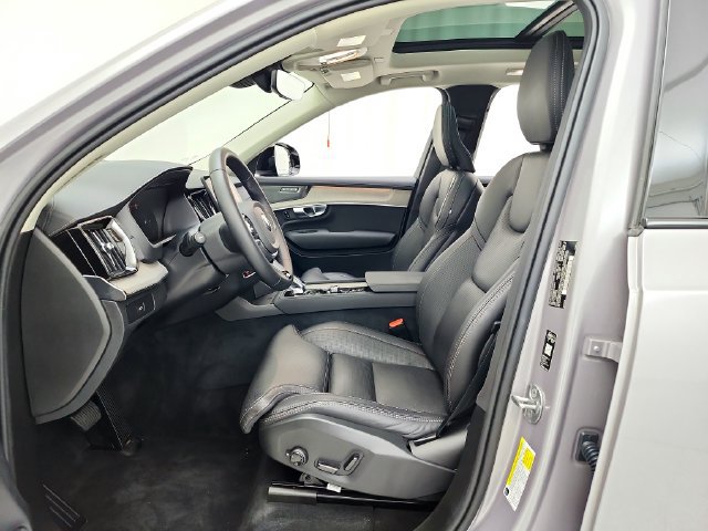 Used 2026 Volvo XC90 B6 Ultra w/ Protection Package Premier AWD/4WD image 21