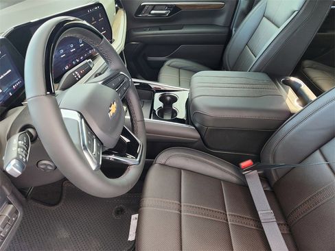 New 2026 Chevrolet Suburban High Country image 10