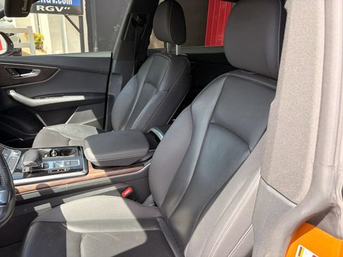 Used 2019 Audi Q8 Premium Plus w/ Premium Plus AWD/4WD image 15