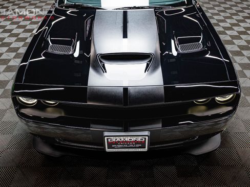 Used 2016 Dodge Challenger SRT Hellcat RWD image 15