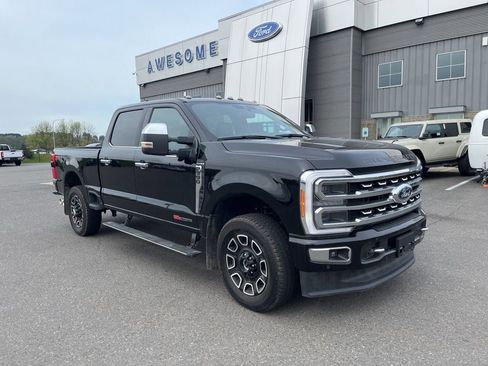Used 2023 Ford F350 Platinum image 4