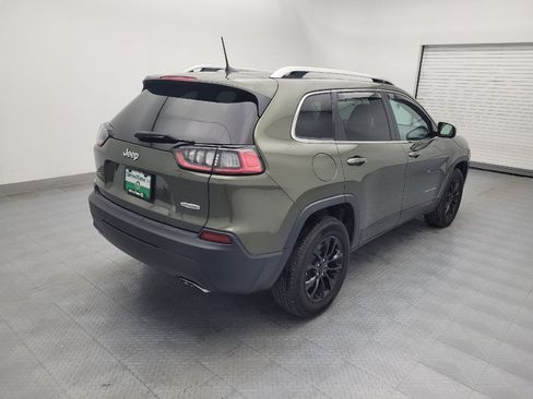 Used 2019 Jeep Cherokee Latitude Plus w/ Cold Weather Group AWD/4WD image 9
