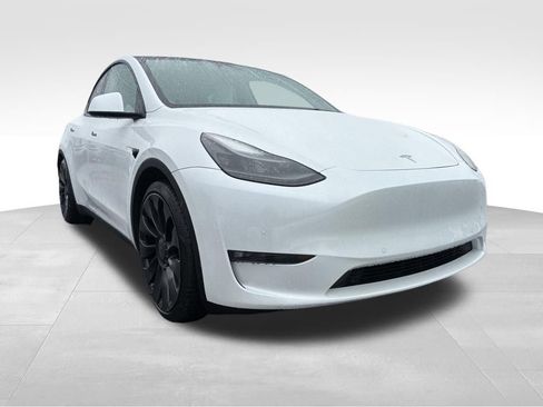 Used 2022 Tesla Model Y Performance image 1
