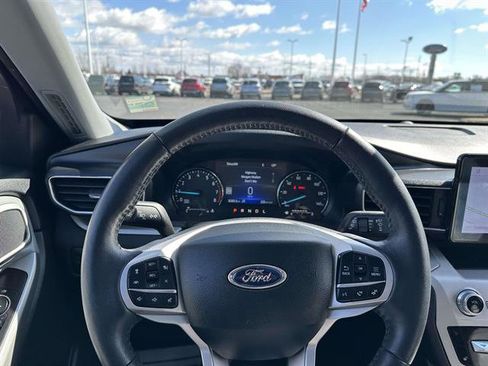 Used 2023 Ford Explorer XLT w/ Equipment Group 202A image 19
