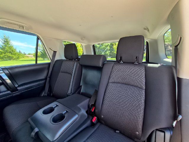 Used 2023 Toyota 4Runner TRD Off-Road AWD/4WD image 32