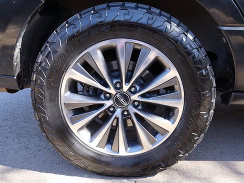 Used 2015 Lincoln Navigator 4WD image 44