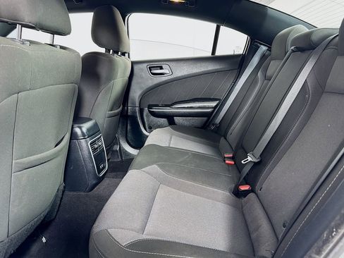 Used 2020 Dodge Charger SXT RWD image 9