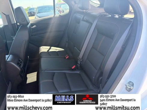 Used 2023 Chevrolet Equinox Premier AWD/4WD image 21