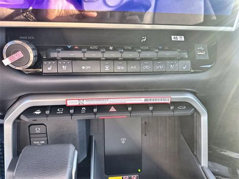 New 2025 Toyota Tundra Platinum image 22