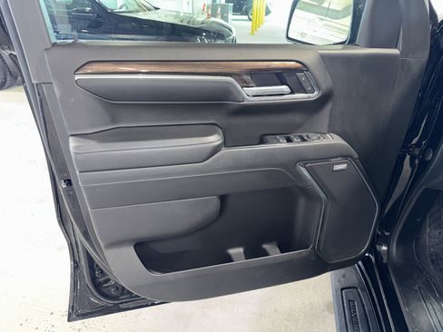 Used 2022 Chevrolet Silverado 1500 LT Trail Boss w/ LT Trail Boss Premium Package image 16