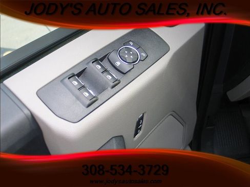 Used 2022 Ford F250 XL w/ Power Equipment Group image 3