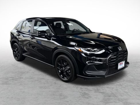 Used 2023 Honda HR-V Sport image 3