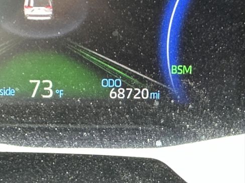 Used 2020 Toyota RAV4 Limited image 14