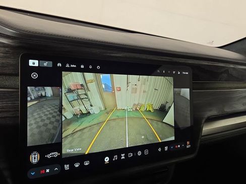 Used 2023 Rivian R1S Adventure image 20