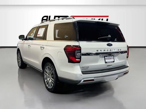 Used 2023 Ford Expedition Limited AWD/4WD image 5