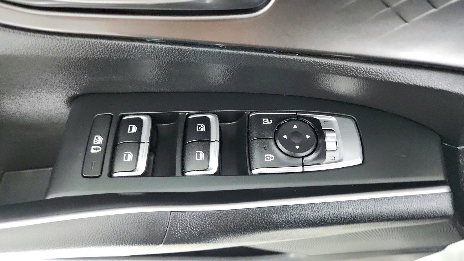 Used 2022 Kia Sorento EX w/ Panoramic Sunroof Package AWD/4WD image 17