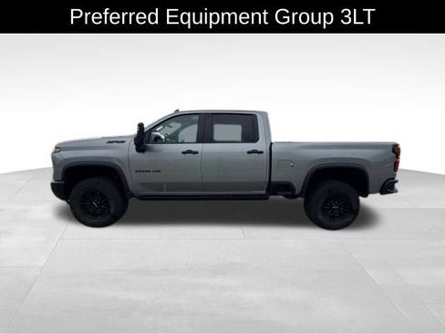 Used 2026 Chevrolet Silverado 2500 ZR2 w/ LPO, Dark Essentials Package AWD/4WD image 4
