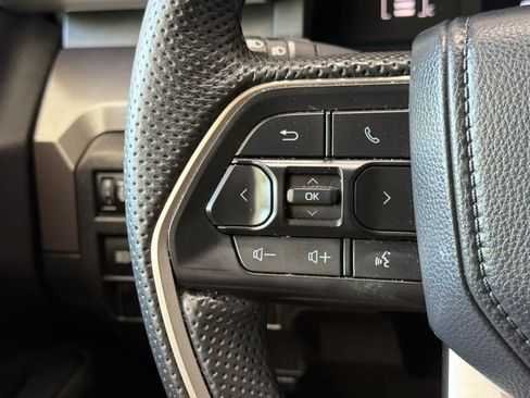Used 2024 Toyota Tacoma SR5 w/ SR5 Upgrade Package AWD/4WD image 24