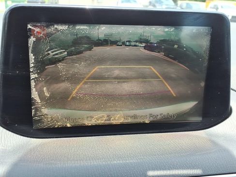Used 2018 MAZDA MAZDA3 Touring FWD image 25