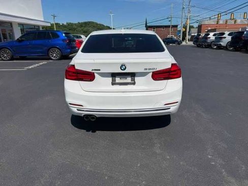 Used 2018 BMW 330i xDrive Sedan w/ Convenience Package AWD/4WD image 6